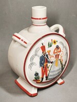 Zsolnay porcelán kulacs huszár és virág mintával, 16 cm magas