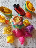 Usable in water baby toy set