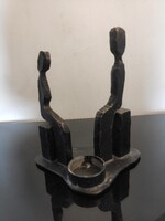 Kovácsoltvas gyertyatartó, brutalista stílus