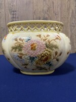 10 HUF starting price. Antique Zsolnay planter!