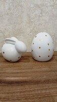 Pöttyös tojás és nyuszi - porcelán figurális szobor