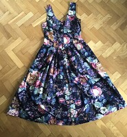 Virágos, masnis, különleges vintage ruha.  Zsebes.  M-es
