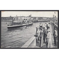 Franciaország,Dieppe - A móló az SS Dieppe utasszállító gőzhajó érkezésekor 1909