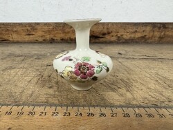 -AX684- Zsolnay pillangós porcelán mini váza kis díszváza tölcséres kézzel festett dísztárgy