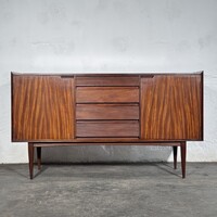 Teak sideboard századközepi tálalószekrény
