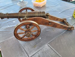 Kézzel faragott fa zsiráf szoborcsoport 3db +cd -tartó funkció 150 cm magas