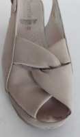 Portania  comfort shoes fonott drapp tiszta bőr szandál 38 méret