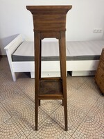 Antik fa posztamens / virágtartó állvány (147 cm magas)