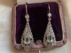 Art Deco Gold Earring Decorated with White Sapphires