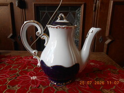 Zsolnay Pompadour III coffee pot