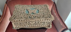 Wooden box