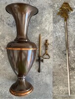 Antik bronz váza + réz levélnyitók, réz üvegnyitó 4db=1 ár