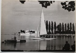Képeslap, Balatonboglár 1964, kikötö,vitorlás, Mávag motoros (P6)