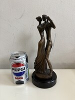 Bernard Kim táncos bronz szobor pár