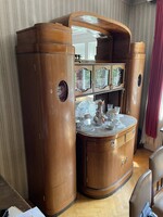 SZÉP ÁLLAPOTÚ szecessziós (Jugendstil), nagyméretű, háromrészes antik tálalószekrény