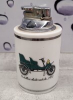 Vintage porcelán asztali öngyújtó – Veteránautó, Cadillac 1903 minta, jelzett