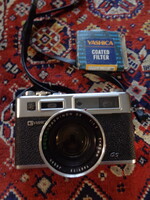 Yashica Electro 35 GS távolságmérős filmes fényképezőgép, amely a hatvanas évek óta népszerű típus.