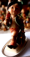 Goebel Hummel „Merry Wanderer” (Vidám vándor