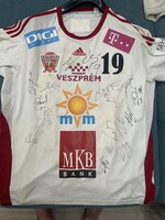 LÁSZLÓ NAGY – ORIGINAL, USED IN MATCH HANDBALL JERSEY – 2014 – SIGNED BY THE TEAM AND LÁSZLÓ NAGY