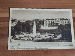 Austria, Vienna, Hochstrahlbrunnen, High Jet Fountain and the Palais Schwarzenberg behind it