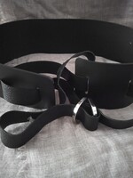 Dizájner Fekete Futureal 8 cm széles őv.