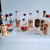 90 db mini üveg gyűjtemény