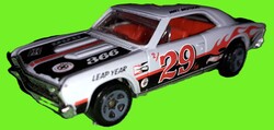 2010. MATTEL - HOT WHEELS - 67 CHEVROLET - Chevelle S.S 396 - fém kisautó a képek szerint