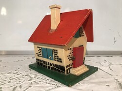PERSELY - FA - HÁZIKÓ - 15 x 15 x 12 cm - ITT - OTT  FESTÉK LEPATTANÁS