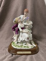 Gyönyörű porcelán szerelmes pár