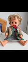 Pislogó, 35cm-es, puhább anyagból készült baba az 1960-70-es évekből talán Zotty vagy Schildkröt