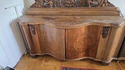 Imposing antique neobaroque large sideboard cabinet – Putti carving, walnut root veneer (1880s)