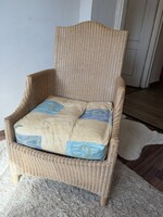 Szép rattan fotel eladó Bp. 17 kerben 27000 ft