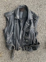 80-as évekbeli szegecselt motoros bőr mellény