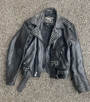 80-as évekbeli szegecselt motoros bőrkabát