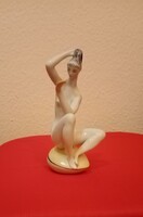 Zsolnay porcelán - Török János - Fésülködő női akt