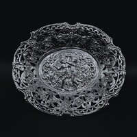 Antik 800-as ezüst kínáló tálka, Diana jelzés, puttók, jelenetes, áttört, 1890-1900, 53 g, jelzett