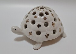 Aquincum porcelán ritka festésű teknős