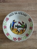 Antik jelenetes falitányér Húzd rá czigány