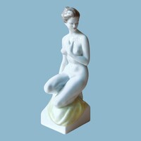 Hollóházi porcelán női akt szobor – „Tavaszi szél”, jelzett