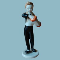 Hollóházi porcelán harmonikás fiú figura – Káldor Aurél, jelzett