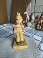 Retro énekes kisfiú kerámia figura kottával (Hummel stílusú)