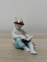 Olvasó fiú – Hollóházi Porcelángyár