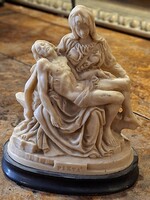 MICHELANGELO : PIETA SZOBOR