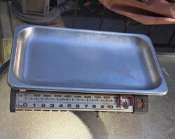 Retro mechanikus mérleg levehető fémtálcával – 12 kg-os, működése nem ismert