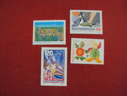 Magyar postatiszta bélyegek blokkok névértéken eladók-He-29