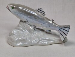Régi Gyulafehérvári porcelán pisztráng figura hibátlan állapotban 8 cm. magas