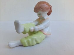Aquincum porcelán kislány figura - tornázó copfos retró nipp jelzett