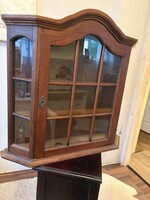 Fali vitrines szekrényke 66/ 16x70 eladó 36000 ft bp 17 ker