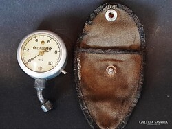 Antique wheel pressure gauge, tire pressure measuring instrument