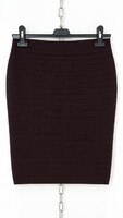 Beautiful dark brown skirt with thicker fabric, perfect for cooler autumn days.